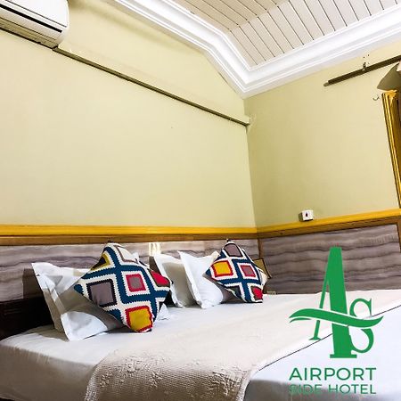 Airport Side Hotel Accra Exterior photo