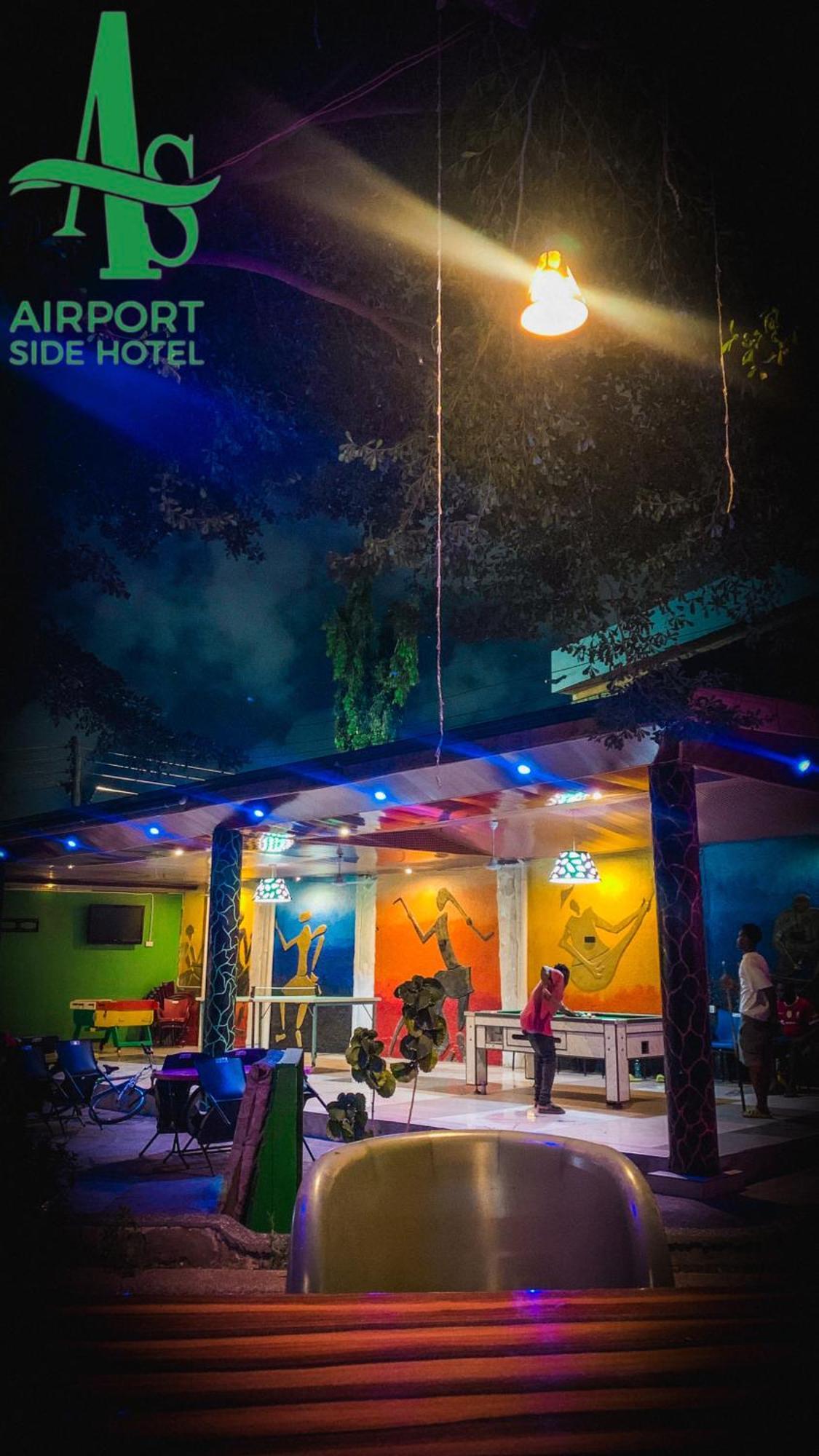 Airport Side Hotel Accra Exterior photo