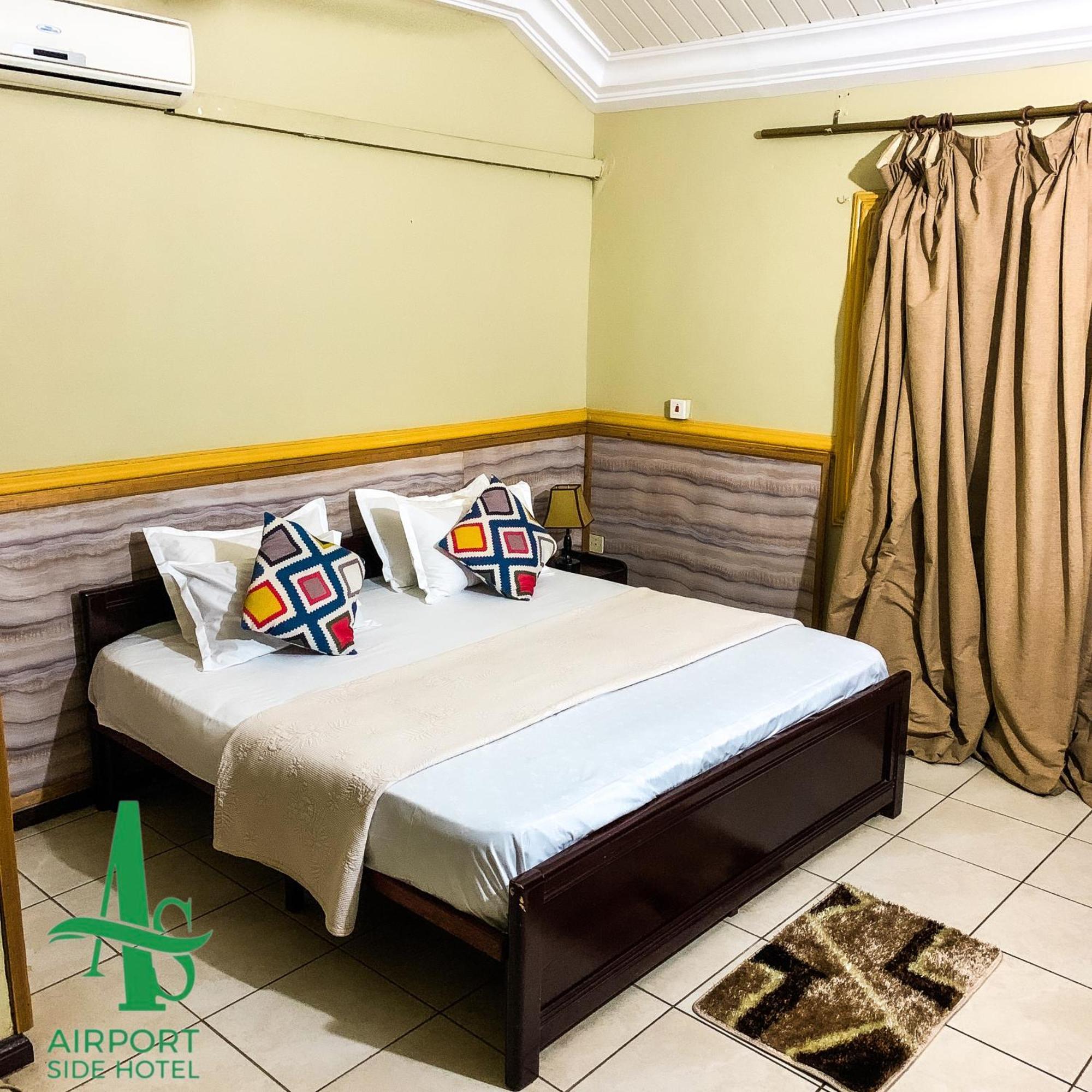 Airport Side Hotel Accra Exterior photo